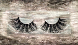 Long 3D Mink Lashes in the style "Muse"