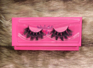 Short 3D Mink Lashes in the style "Kitty Kat"